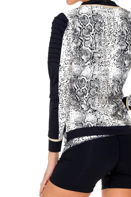 BOMBO - Pintucked Sleeves Open Side Jacket & Cut Off Shorts • Multicolor