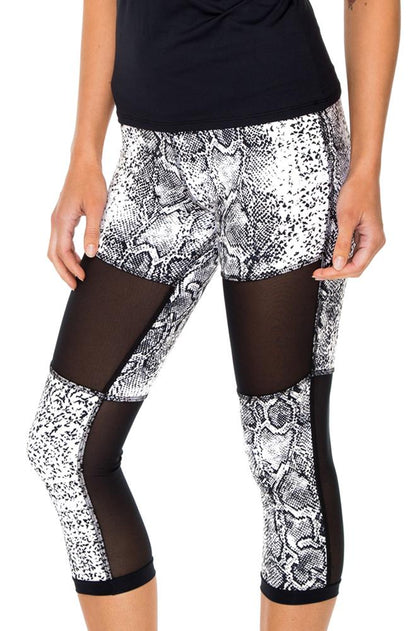 BOMBO - Mesh Inner Top V Cross Back Tanktop & Cross Waistband Mesh Cut Out Capri Legging • Multicolor