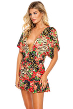 LA VIDA ES UN CARNAVAL - Playera Ruffle Dress • Multicolor