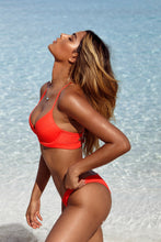 ORILLAS DEL MAR - Underwire Top & High Leg  Bottom • Fuego Campaign