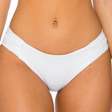 White-L539-M18-002