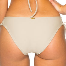 LA CORREDERA - Full Bottom