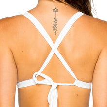 LA CABAÑA - Cross Front Cut Out Top