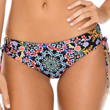 Multicolor-L586-318-111