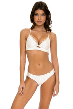 NOCHES DE SEVILLA - Underwire Top & Seamless Wavey Ruched Back Bottom • White