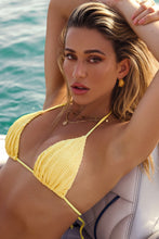 PURA CURIOSIDAD - Triangle Top & Seamless Wavy Ruched Back Bottom • Sun Rays Campaign