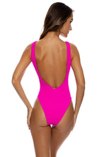 PURA CURIOSIDAD - Tank One Piece • Kiss Me Pink