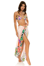 SHOCKING FLORALS - Bandeau Top & Pareo • Multicolor