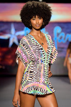 LULI DISCO - Playera V Neck Ruffle Dress • Multicolor Runway