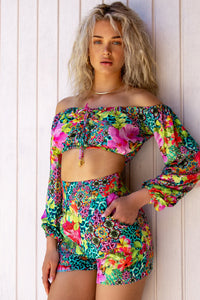 LULI ISLAND - Crop Top & Shorts • Multicolor