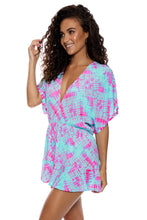 SHOCK WAVES - Playera V Neck Ruffle Dress • Multicolor