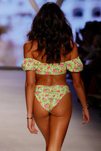 TI AMO - Puff Sleeve Bralette Top & Seamless Full Ruched Back Bottom • Radiant Yellow Runway